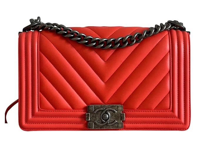 Chanel boy bag Red Leather  ref.528572