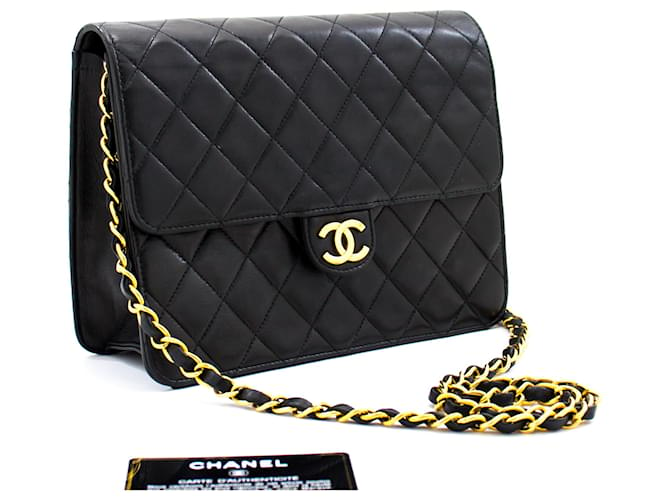 CHANEL Small Chain Shoulder Bag Clutch Black Quilted Flap Lambskin Leather  ref.529695