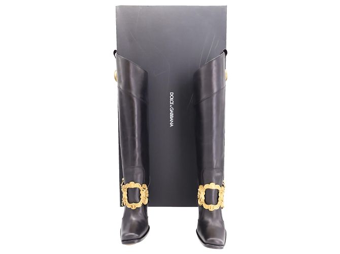 Botas de cano alto Dolce & Gabbana com detalhe de fivela dourada em couro preto