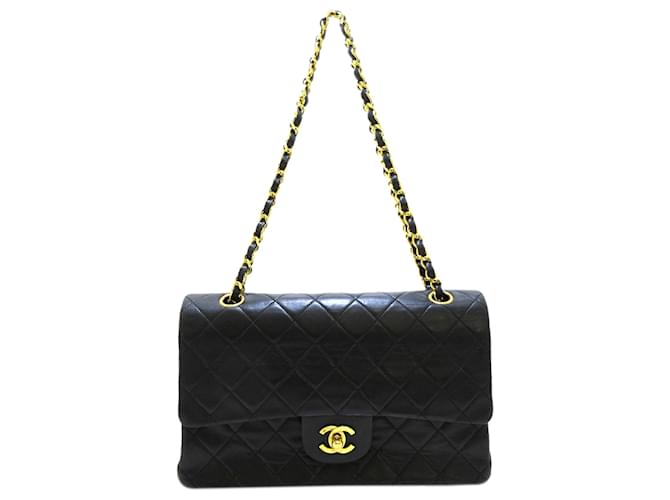 Chanel Black Classic Medium pele de carneiro forrado Flap Bag Preto Couro  ref.534191