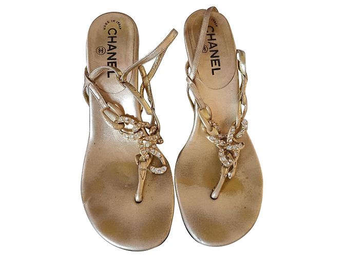 Sandali Infradito Chanel Gioiello Pelle Oro D'oro