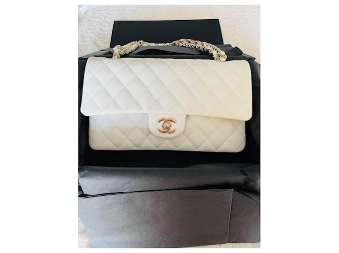 Timeless Chanel Classic lined flap bag White Leather ref.538033 - Joli  Closet