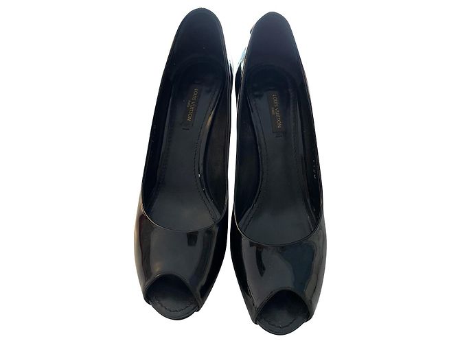 Louis Vuitton High Heels aus schwarzem Lackleder Größe 37