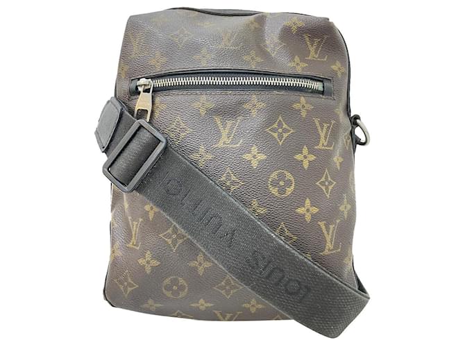 Louis Vuitton unisex messenger bag Multiple colors Cloth ref.539622 - Joli  Closet