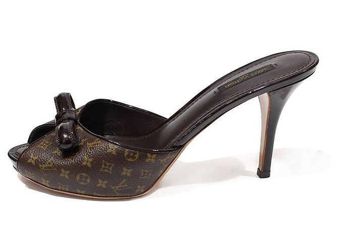 Louis Vuitton Mules Marrone