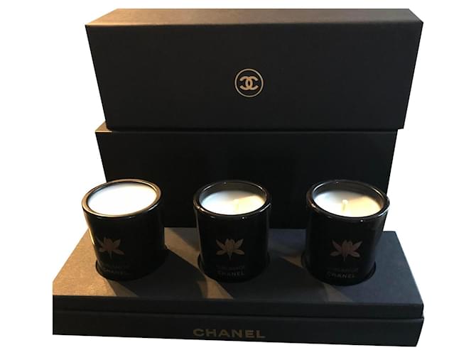 Chanel Display of three candles Black Ceramic ref.245916 - Joli Closet