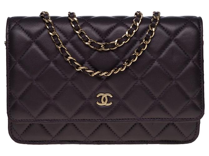 Superb Chanel Wallet On Chain handbag in aubergine quilted lambskin,  Garniture en métal argenté Dark purple Leather ref.540182 - Joli Closet