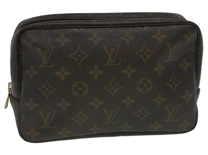 Louis Vuitton Trousse de Toilette Brown Leather Cloth  ref.540496