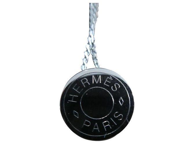 pingente de aço prateado hermès clou de selle com colar sem marca Hardware prateado