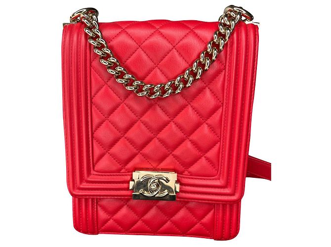 Le Boy Bolsa Chanel Boy North South em couro vermelho