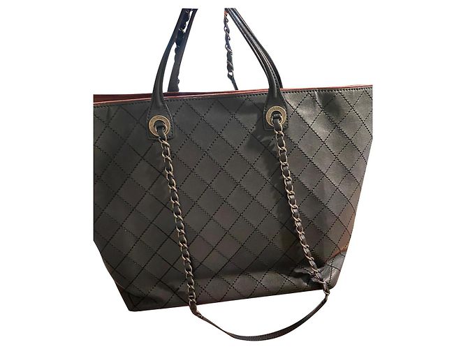 Chanel Handtasche aus Leder Dunkelblau