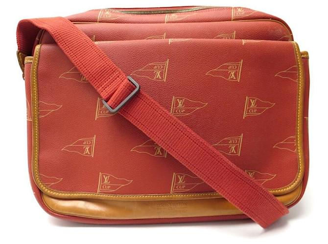 BORSA A BANDOULIERE IN TELA LOUIS VUITTON VINTAGE ED LIMITED AMERICA CUP Rosso Pelle  ref.543206