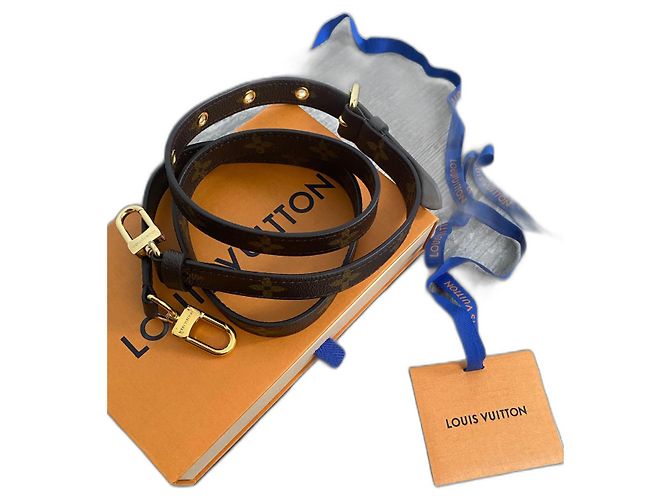 Louis Vuitton metis adjustable strap Brown