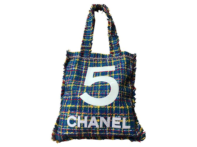 bolso shopper de tweed de Chanel Azul  ref.544804