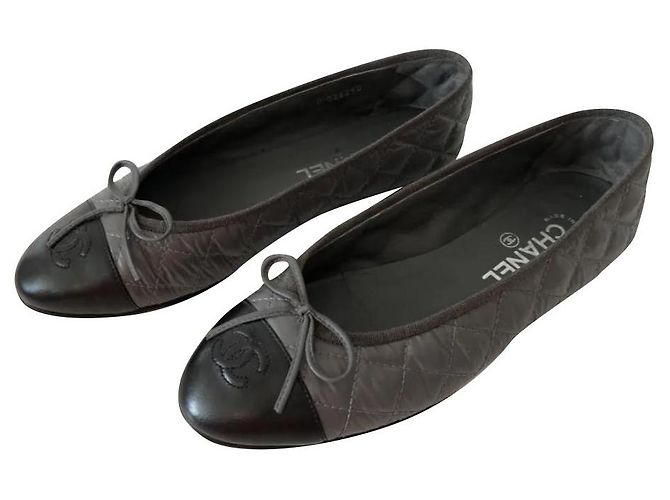 Chanel Sapatilhas Clássicas de Bailarina Cinza