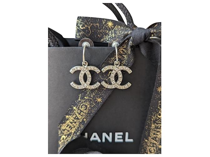 Chanel CC 09P logo square crystal drop classic SHW earrings in box tag  Silvery Metal ref.545952 - Joli Closet