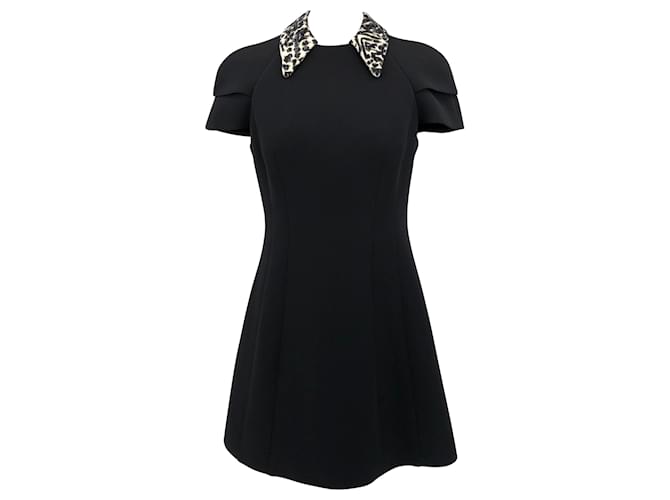 Louis Vuitton shift dress in black wool with sequined collar  ref.547562