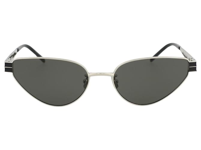 Saint Laurent Lunettes de soleil en métal à monture œil de chat Argenté Métallisé  ref.547771