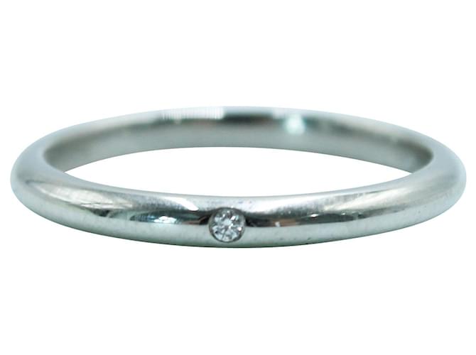 Tiffany & Co Anello minimalista in platino con diamante Argento Metallico  ref.547815