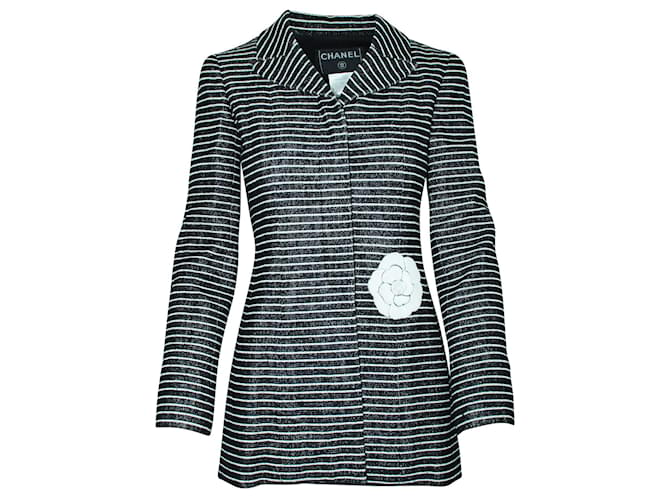 Timeless Chanel Vintage gestreifte Jacke mit Kamelien-Blumenstickerei Schwarz  ref.548722