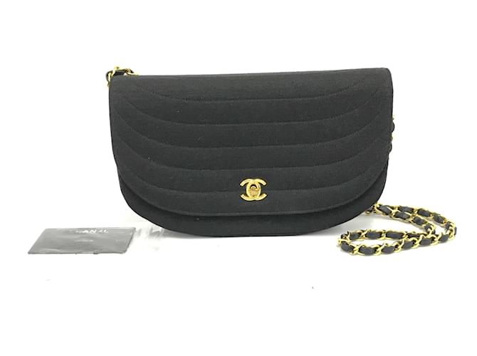 Chanel Half moon Black Suede  ref.549246