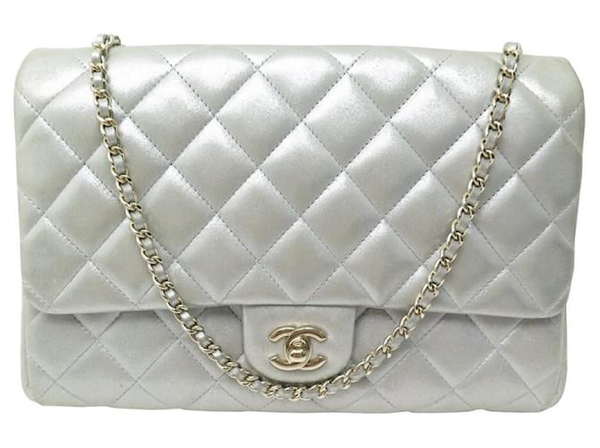 CHANEL CC CLASP HANDBAG IN IRIDESCENT SILVER QUILTED LEATHER PURSE