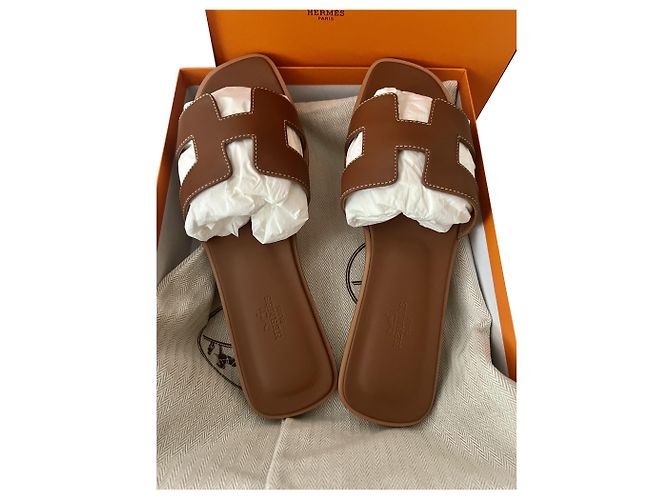 Hermès Hermes Oran Light brown