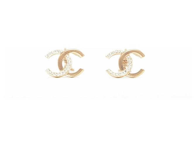 Chanel Boucles d'oreilles Métal Doré  ref.551185