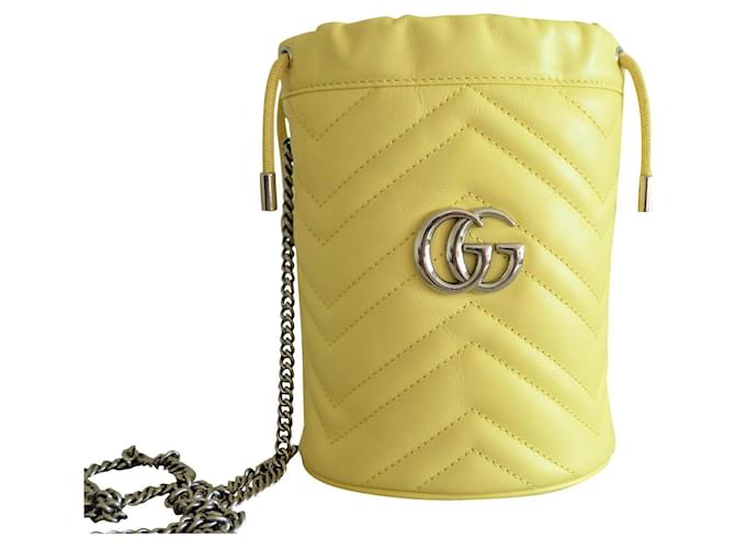 ショルダーバッグ・ポシェット Gucci Gg Marmont Small Matelasse Leather Bucket Bag GG Marmont small bucket bag in black leather | GUCCI® US