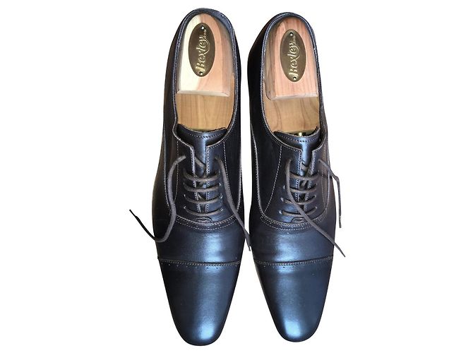 N.D.C. Made By Hand Richelieu Modello N.D.C. Fatto a mano, Pelle marrone scuro, Pointure 43