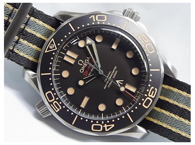 OMEGA SEA MASTER Divers300M 007 edition 42 MM Genuine goods Mens Grey  ref.557030