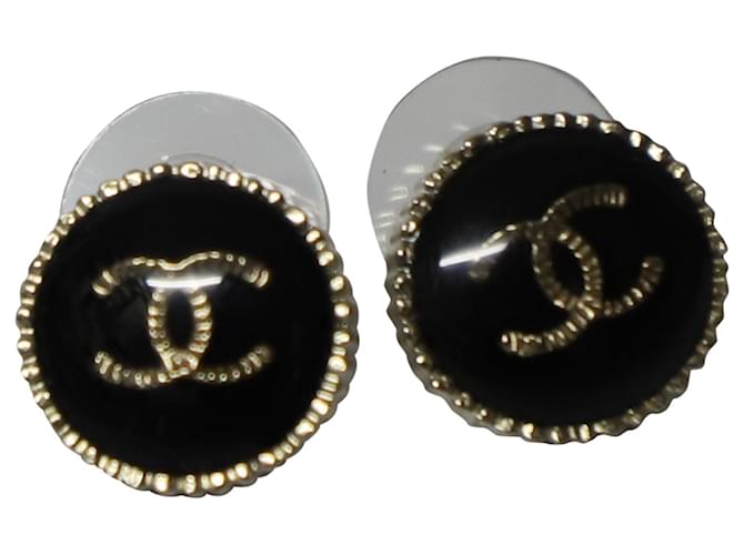 Chanel Brincos de botão Channel CC em metal preto  ref.557612