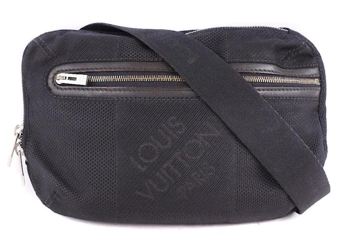Louis Vuitton Arche Black Cloth  ref.558956