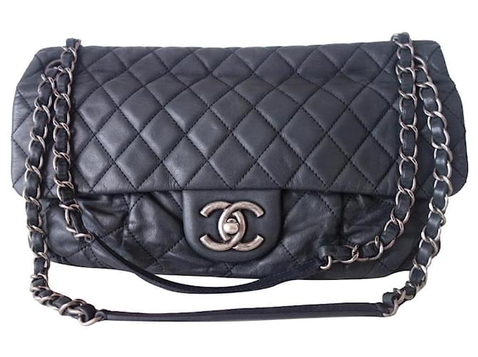 Timeless Chanel classic flap bag Black Leather  ref.559909