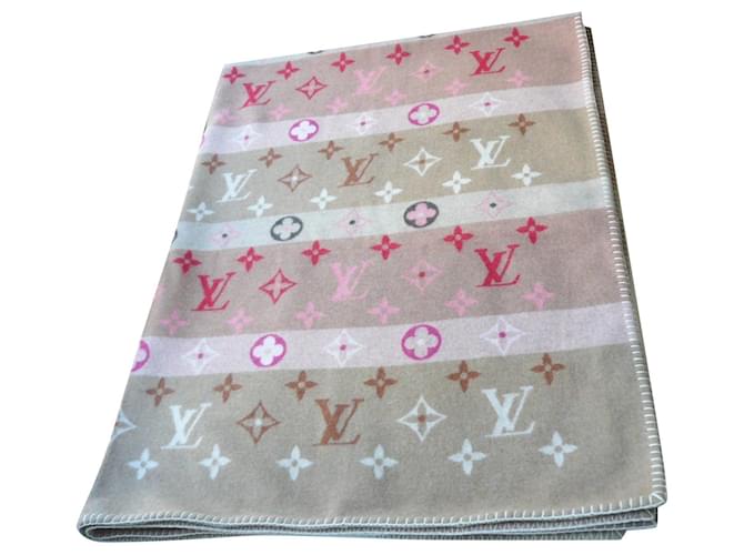 LOUIS VUITTON Plaid cover "Together" new multicolor Beige Cashmere Wool  ref.559985