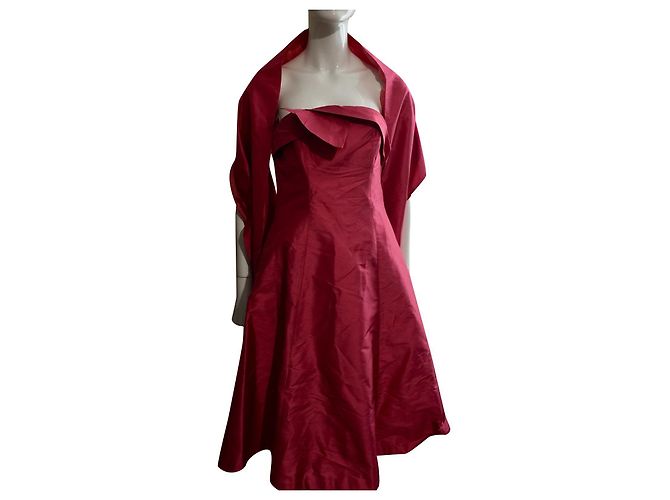 Vestido strapless de seda con estola en rosa de Coast
