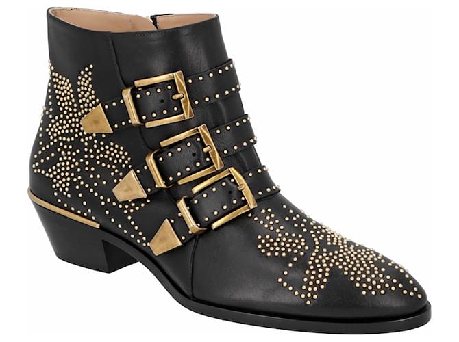 Chloé women susanna short boots in black leather with gold studs  ref.562250