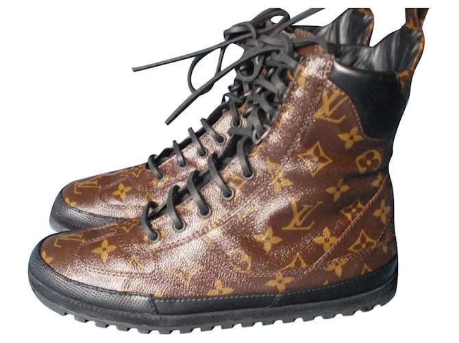 Louis Vuitton Sneakers Brown Cloth  ref.564204