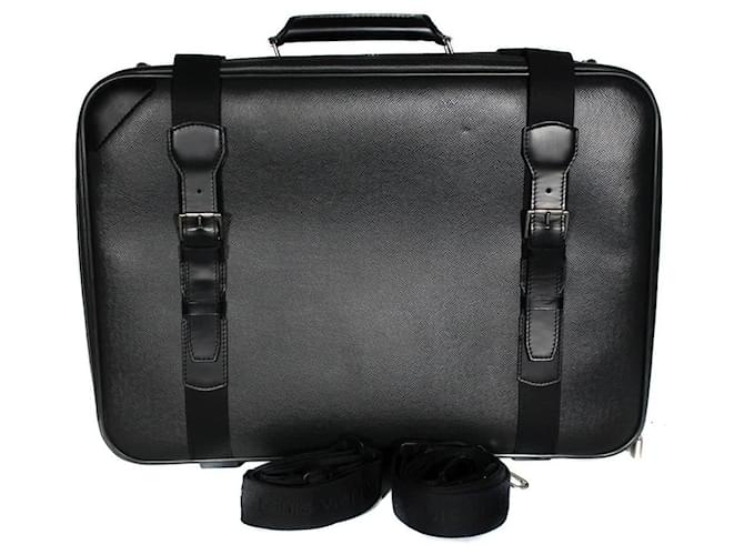 Louis Vuitton Satellite 53 Black Taiga Leather  ref.564227