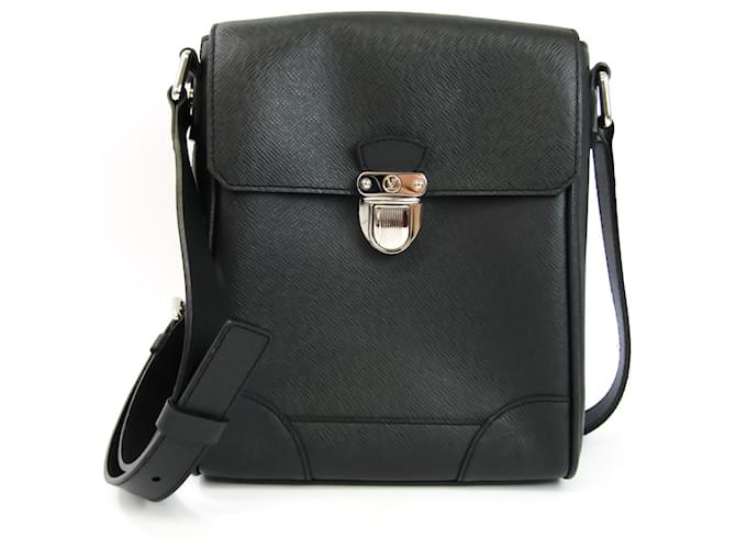 Louis Vuitton Luka Black Leather  ref.564885