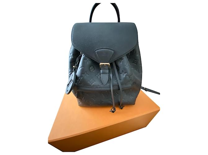 Louis Vuitton Montsouris leather backpack Black  ref.566870
