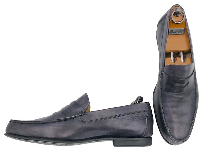Mocassins Berluti en cuir violet