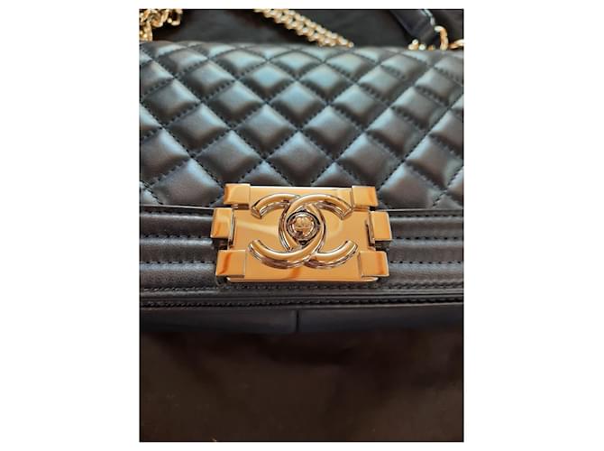 Chanel Boy Tasche Marineblau Leder  ref.568173