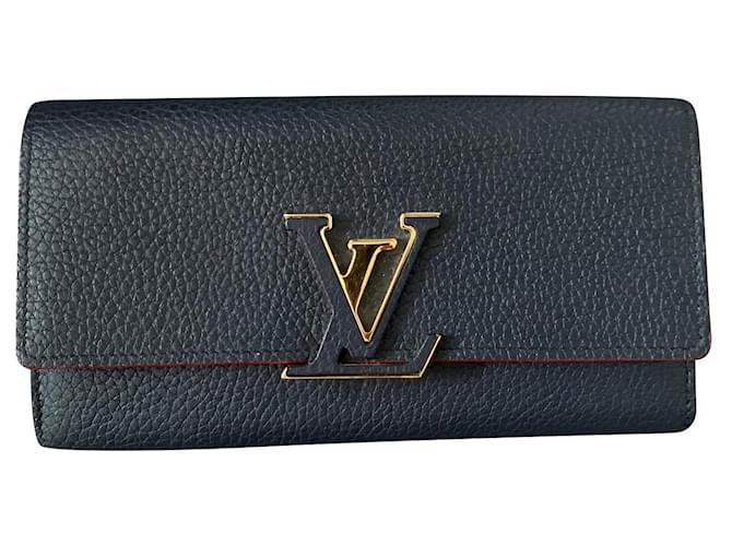 Louis Vuitton CAPUCINES Azul oscuro Cuero  ref.568275
