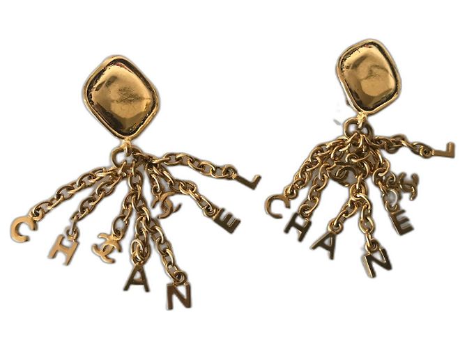 Orecchini Chanel con Charm Logo Oro Gold hardware