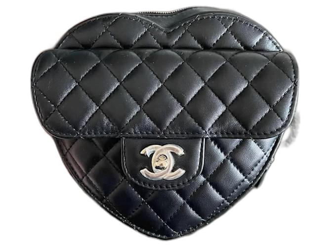 Timeless Chanel heart Black Leather  ref.570507