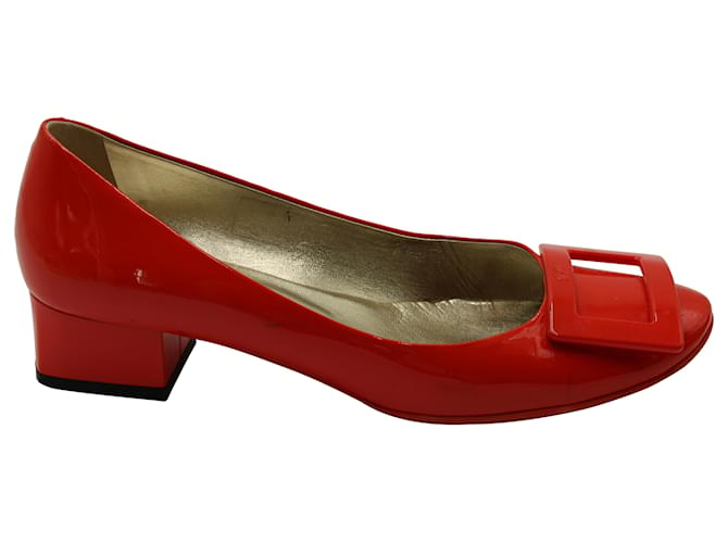 Roger Vivier Gommette Buckle Ballerinas in Red Patent Leather  ref.571447