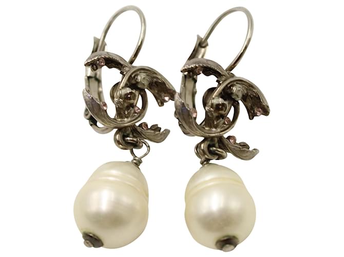 Chanel CC Faux Pearl Dangling Earrings in Silver Metal Silvery ref