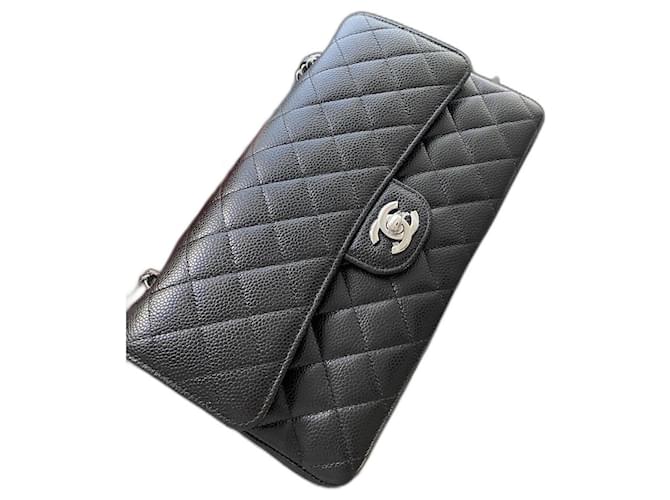 Timeless Aba forrada Chanel Medium em couro caviar, hardware tom de prata, NOVO Preto  ref.572361