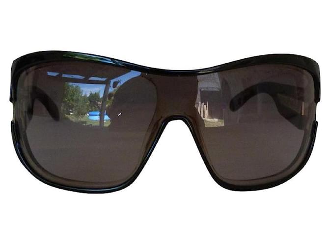 Yves Saint Laurent Sunglasses Black Plastic  ref.572470